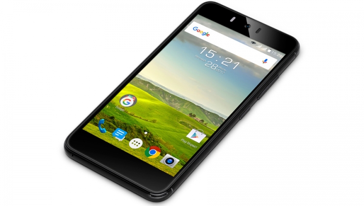 Fly Selfie 1: недорогой смартфон для поклонников автопортретов Fly Selfie 1: недорогой смартфон для поклонников автопортретов