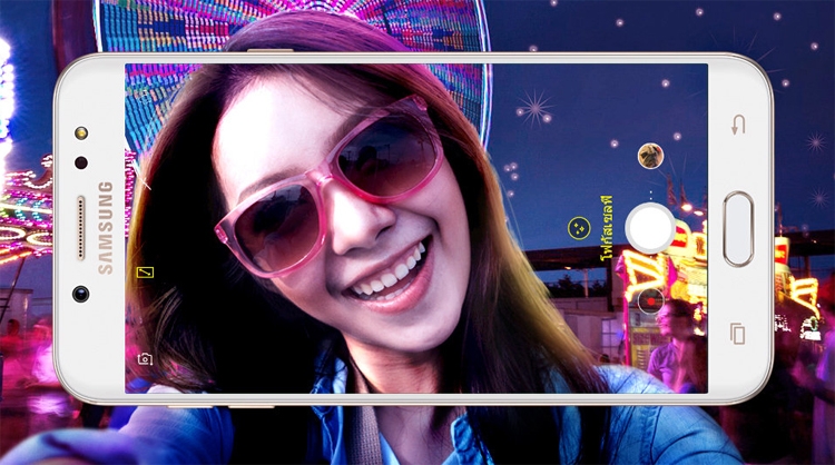 Samsung Galaxy J7+ смартфон с двойной камерой и Super AMOLED экраном Samsung Galaxy J7+ смартфон с двойной камерой и Super AMOLED экраном