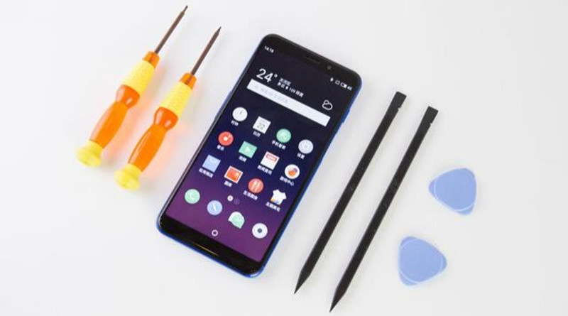 Разборка смартфона Meizu M6S показана на фото Разборка смартфона Meizu M6S показана на фото