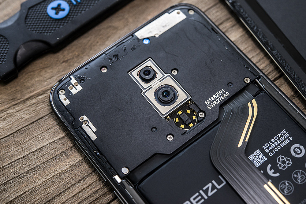 meizu_16_teardown_01.jpg meizu_16_teardown_01.jpg