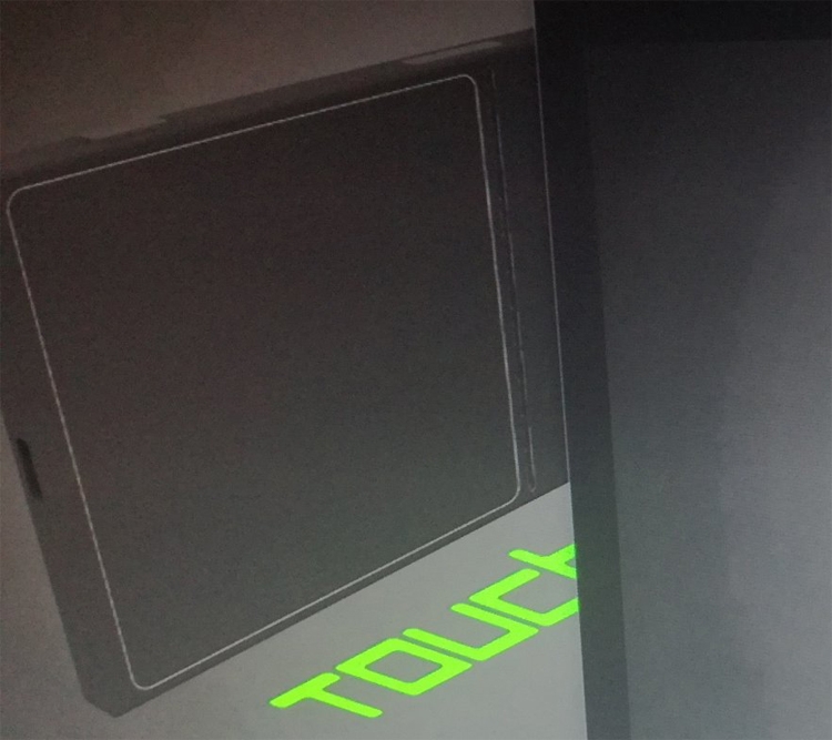 razer3.jpg razer3.jpg