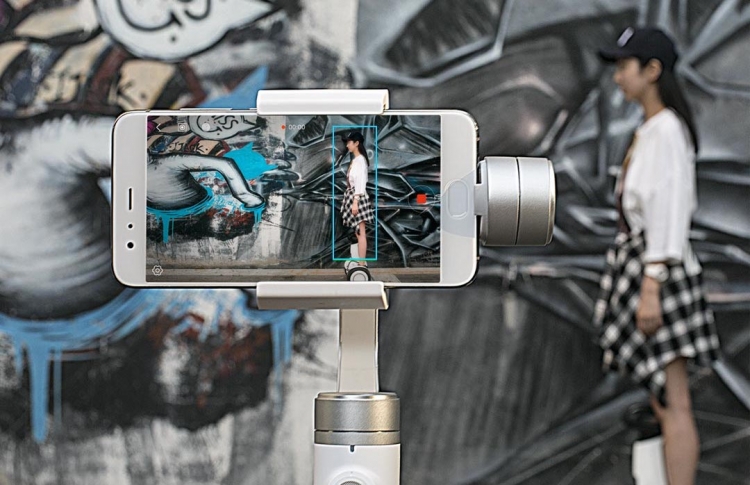 sm.Xiaomi-Mi-Handheld-Mobile-Phone-Gimbal-1.750.jpg